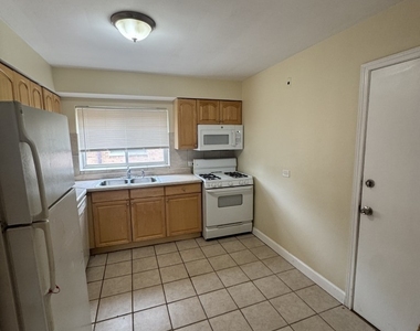 1528 N Harlem Avenue - Photo Thumbnail 4