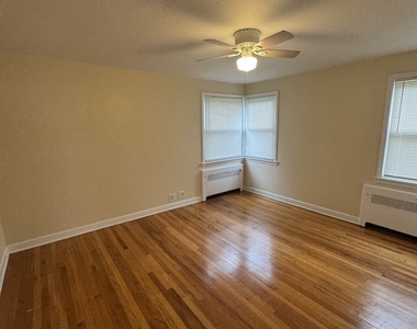 1528 N Harlem Avenue - Photo Thumbnail 7