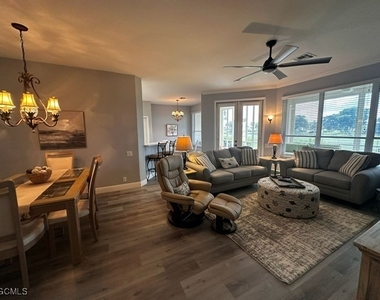 9240 Bayberry Bend - Photo Thumbnail 8