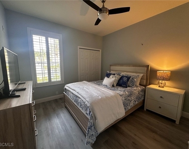 9240 Bayberry Bend - Photo Thumbnail 16