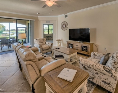 9512 Napoli Lane - Photo Thumbnail 6