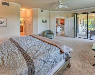 9512 Napoli Lane - Photo Thumbnail 12