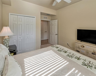 9512 Napoli Lane - Photo Thumbnail 17