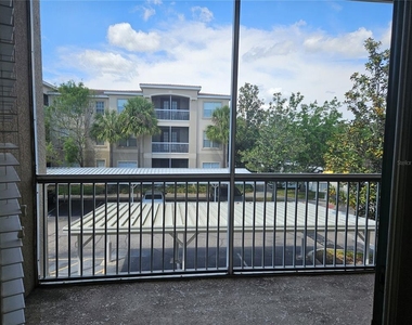 3001 Laurel Park Lane - Photo Thumbnail 4