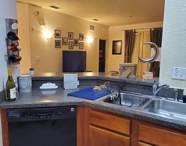 3001 Laurel Park Lane - Photo Thumbnail 13