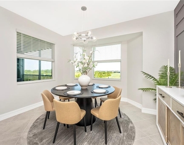 12140 Wellen Golf Street - Photo Thumbnail 9