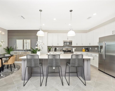 12140 Wellen Golf Street - Photo Thumbnail 6
