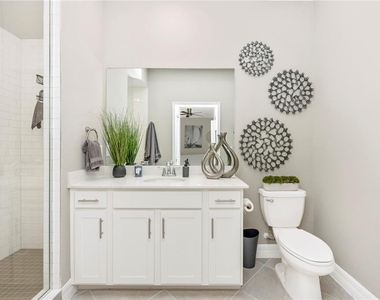 12140 Wellen Golf Street - Photo Thumbnail 24