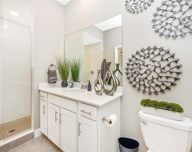 12140 Wellen Golf Street - Photo Thumbnail 25