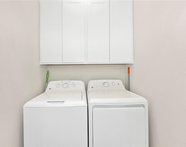 12140 Wellen Golf Street - Photo Thumbnail 31