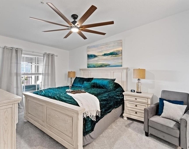 12440 Wellen Golf Street - Photo Thumbnail 24