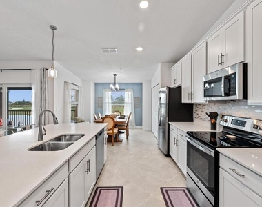 12440 Wellen Golf Street - Photo Thumbnail 10