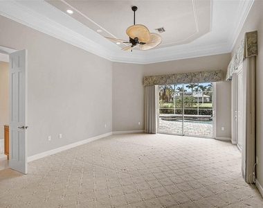 852 Macewen Drive - Photo Thumbnail 23
