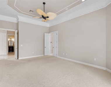 852 Macewen Drive - Photo Thumbnail 25