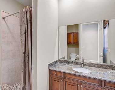 852 Macewen Drive - Photo Thumbnail 36