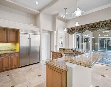852 Macewen Drive - Photo Thumbnail 11