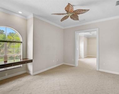 852 Macewen Drive - Photo Thumbnail 18