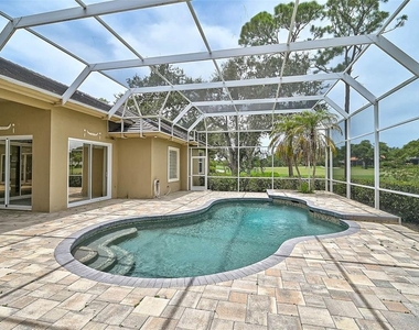 852 Macewen Drive - Photo Thumbnail 41