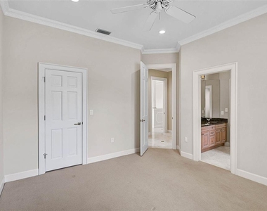 852 Macewen Drive - Photo Thumbnail 35