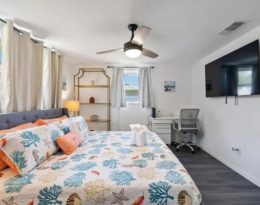 5332 Nutmeg Avenue - Photo Thumbnail 11