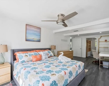 5332 Nutmeg Avenue - Photo Thumbnail 8