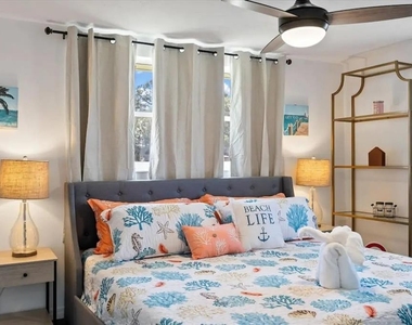 5332 Nutmeg Avenue - Photo Thumbnail 7