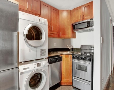 411 East 12th Street - Photo Thumbnail 3