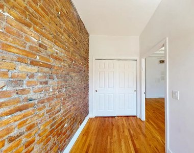 81 2nd Avenue - Photo Thumbnail 5