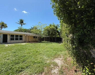 2957 Nw 6th Avenue - Photo Thumbnail 13