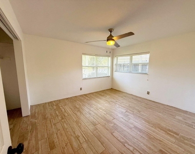 2957 Nw 6th Avenue - Photo Thumbnail 5