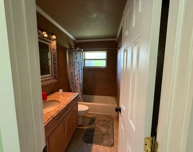 2957 Nw 6th Avenue - Photo Thumbnail 12