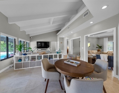 616 Riviera Isle Drive - Photo Thumbnail 36