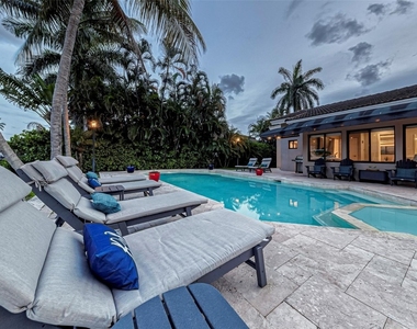 616 Riviera Isle Drive - Photo Thumbnail 18