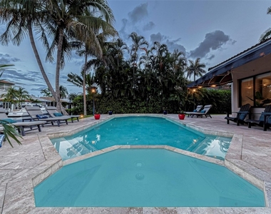 616 Riviera Isle Drive - Photo Thumbnail 16