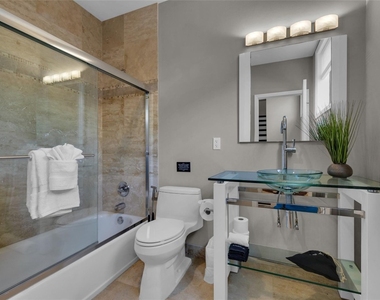 616 Riviera Isle Drive - Photo Thumbnail 71