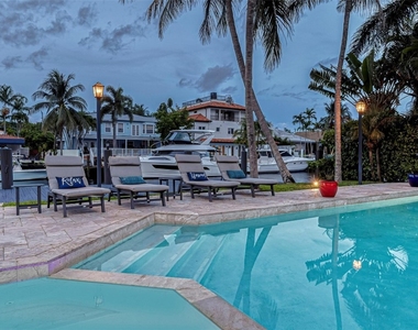 616 Riviera Isle Drive - Photo Thumbnail 22