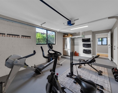 616 Riviera Isle Drive - Photo Thumbnail 13