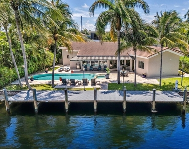 616 Riviera Isle Drive - Photo Thumbnail 14