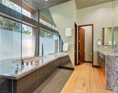 68 Royal Saint Georges Way - Photo Thumbnail 20