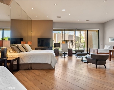 68 Royal Saint Georges Way - Photo Thumbnail 32