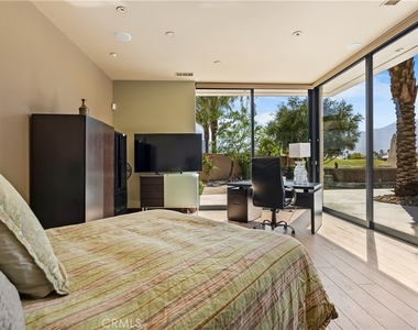 68 Royal Saint Georges Way - Photo Thumbnail 27