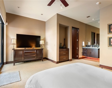 68 Royal Saint Georges Way - Photo Thumbnail 51