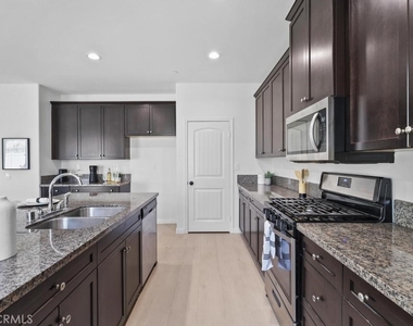 29305 Catalpa - Photo Thumbnail 13