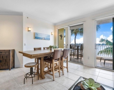 806 E Windward 301 Way - Photo Thumbnail 10