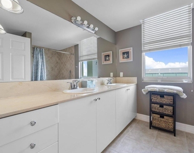 806 E Windward 301 Way - Photo Thumbnail 21
