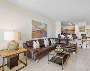 806 E Windward 301 Way - Photo Thumbnail 12