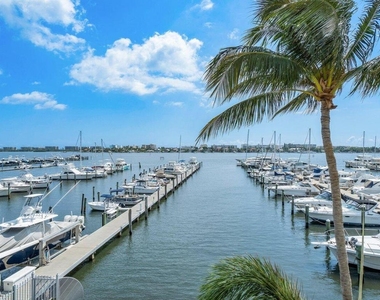 806 E Windward 301 Way - Photo Thumbnail 1