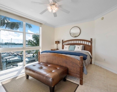 806 E Windward 301 Way - Photo Thumbnail 24
