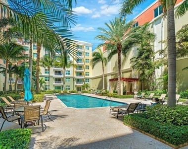 806 E Windward 301 Way - Photo Thumbnail 40