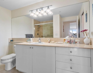 806 E Windward 301 Way - Photo Thumbnail 17